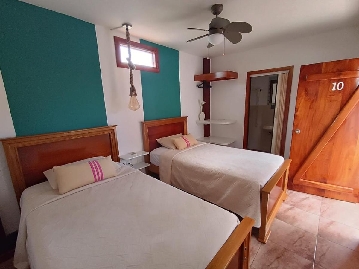 The Wooden House Hotel Puerto Villamil Kültér fotó